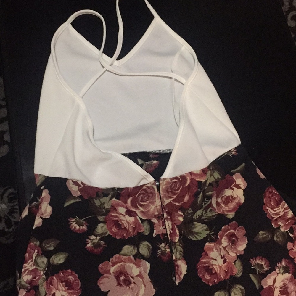 Dress - Picture 3 of 3